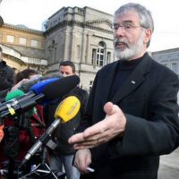 Gerry Adams: “Sacar a Irlanda del Norte de la UE es una acción hostil” - El Retrato de Hoy