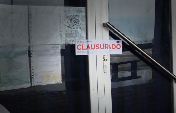 -Clausura