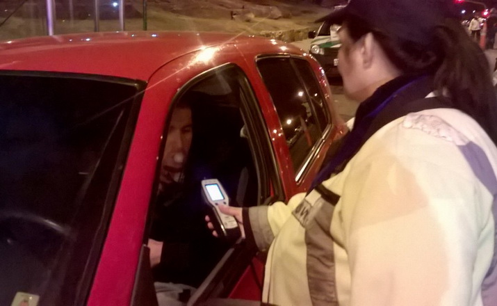 Operativo control en madrugada.