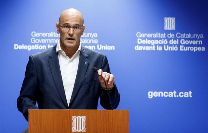 Catalan Foreign Affairs chief Raul Romeva holds a news conference in Brussels, Belgium October 18, 2017. REUTERS/Francois Lenoir